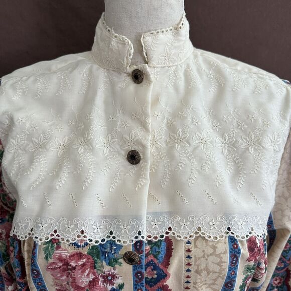 Vintage Women’s Roper Rustic Western Button Down Top 9/10 Floral Eyelet - Picture 2 of 10